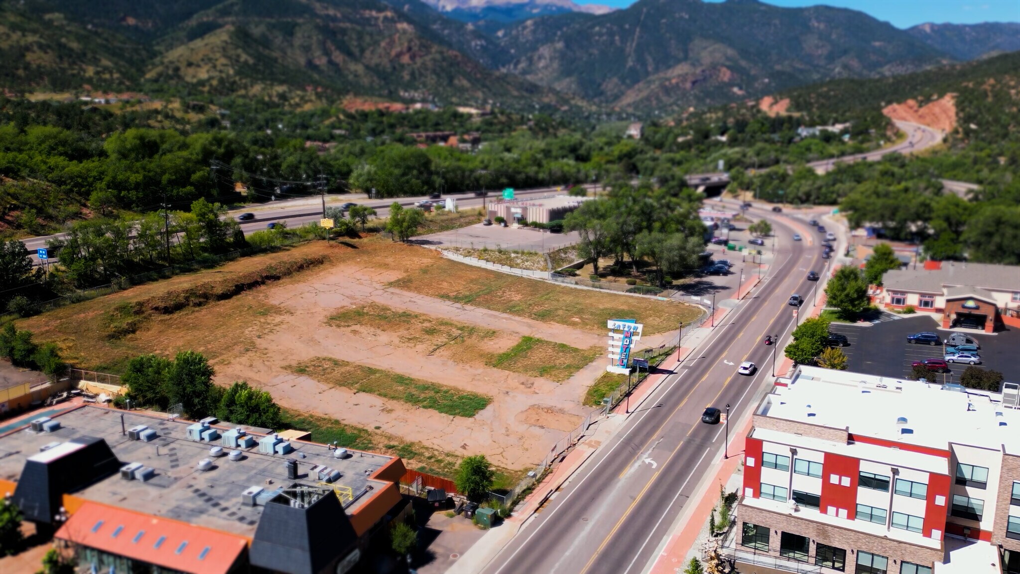 123 Manitou Ave Manitou Springs, CO 80829 Land Property for Lease on