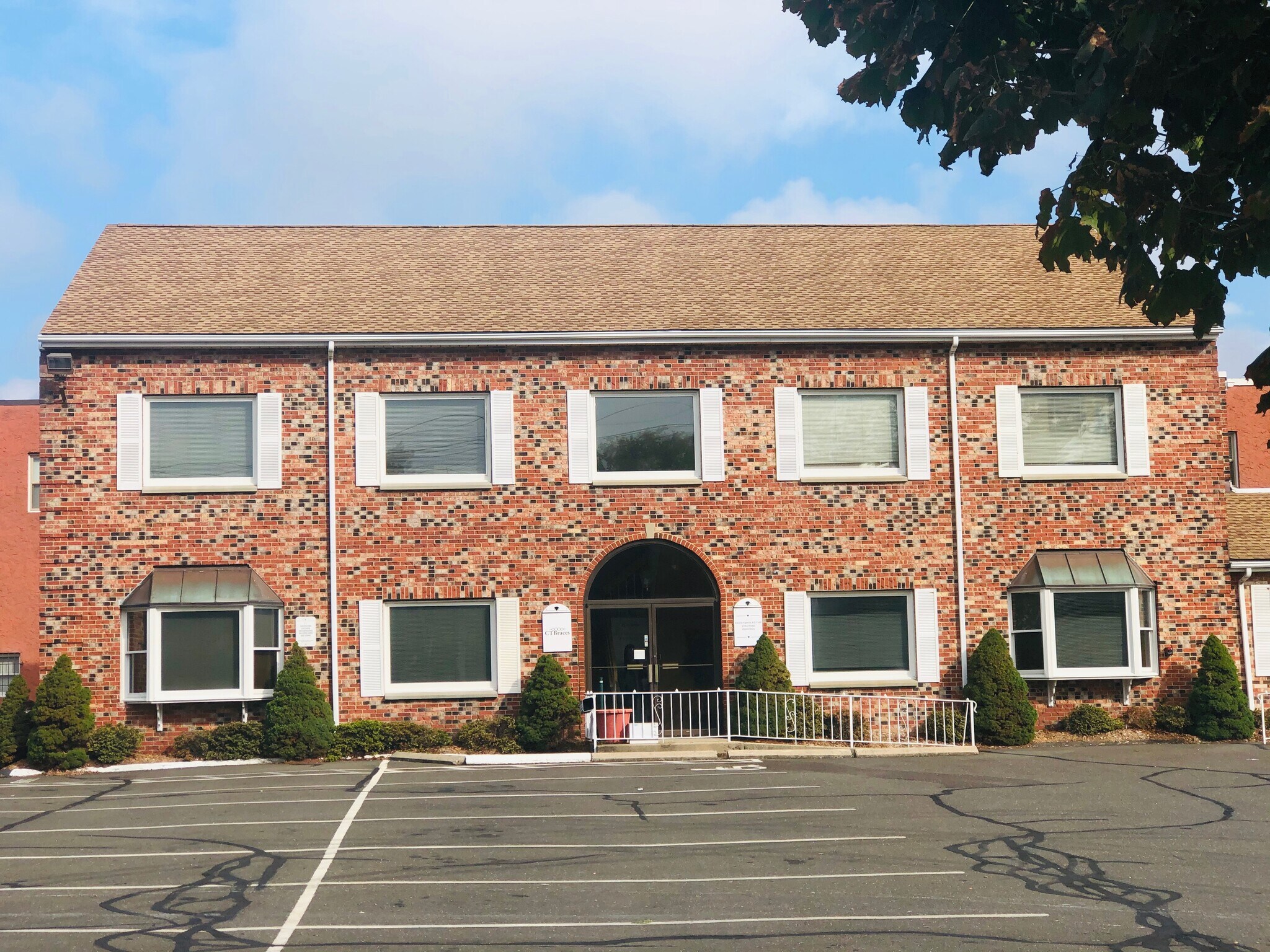 2499 Main St Stratford, CT 06615 Office Property for Lease on