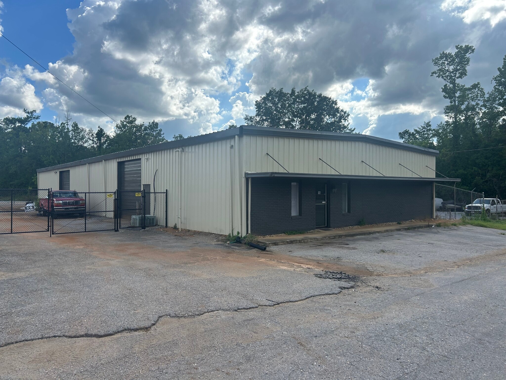 16 Belcher Dr, Pelham, AL for Rent