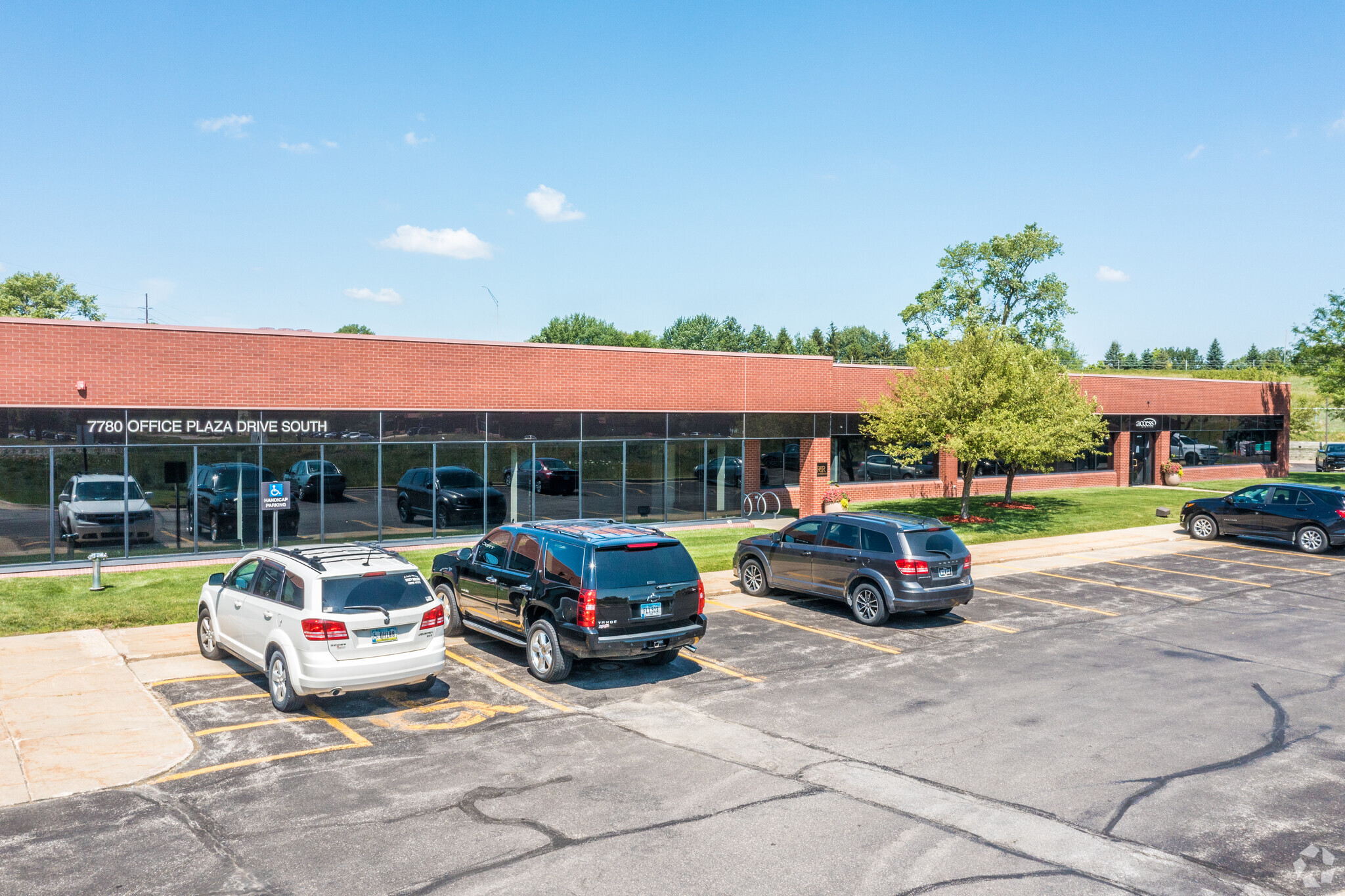 7780 Office Plaza Dr S, West Des Moines, IA for Rent