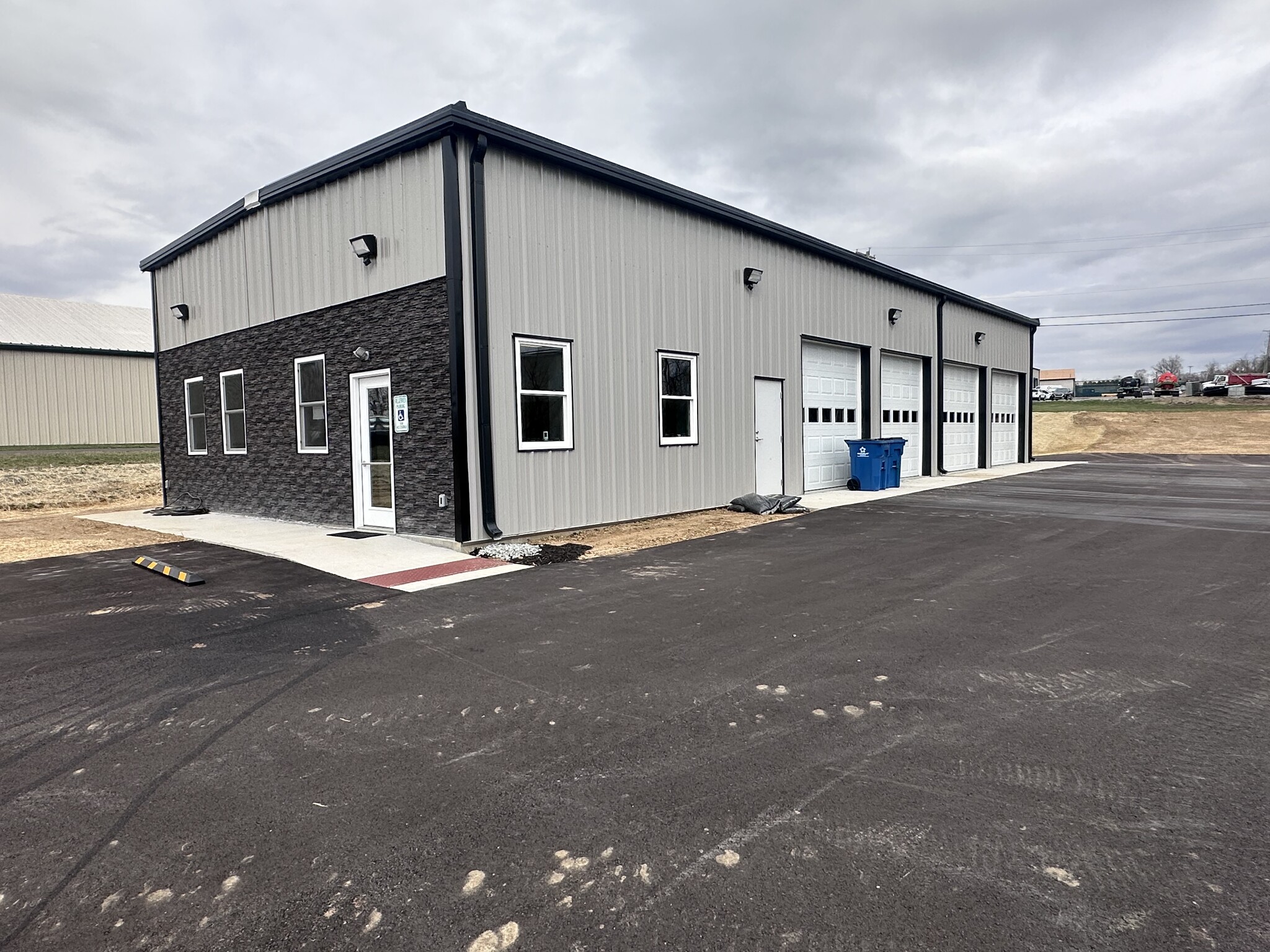 2243 Commerce Pky, La Grange, KY for Sale