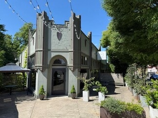 Portland, OR Flex - 1752 SE Hawthorne Blvd