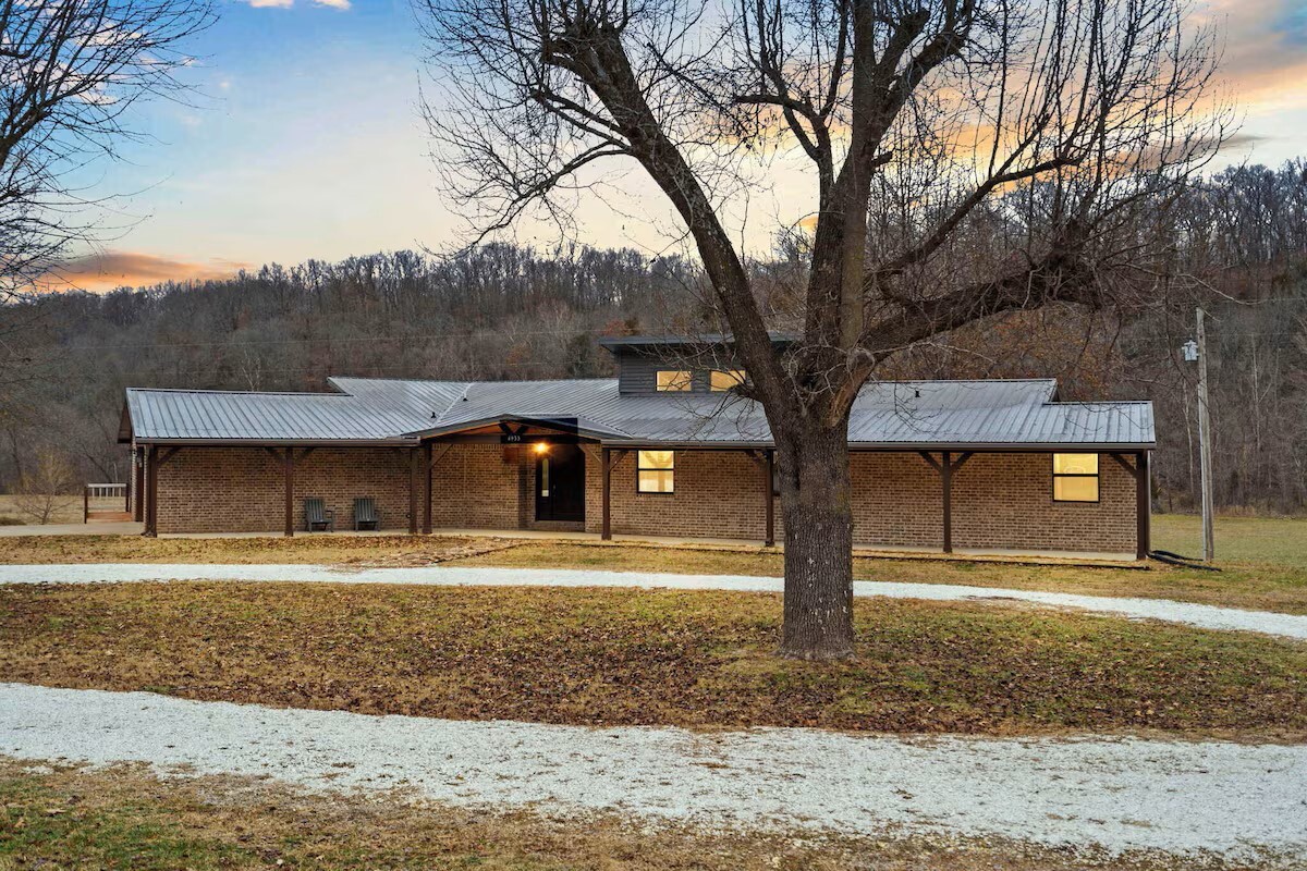 4933 Rocky Ridge Trl, Little Flock, AR for Sale