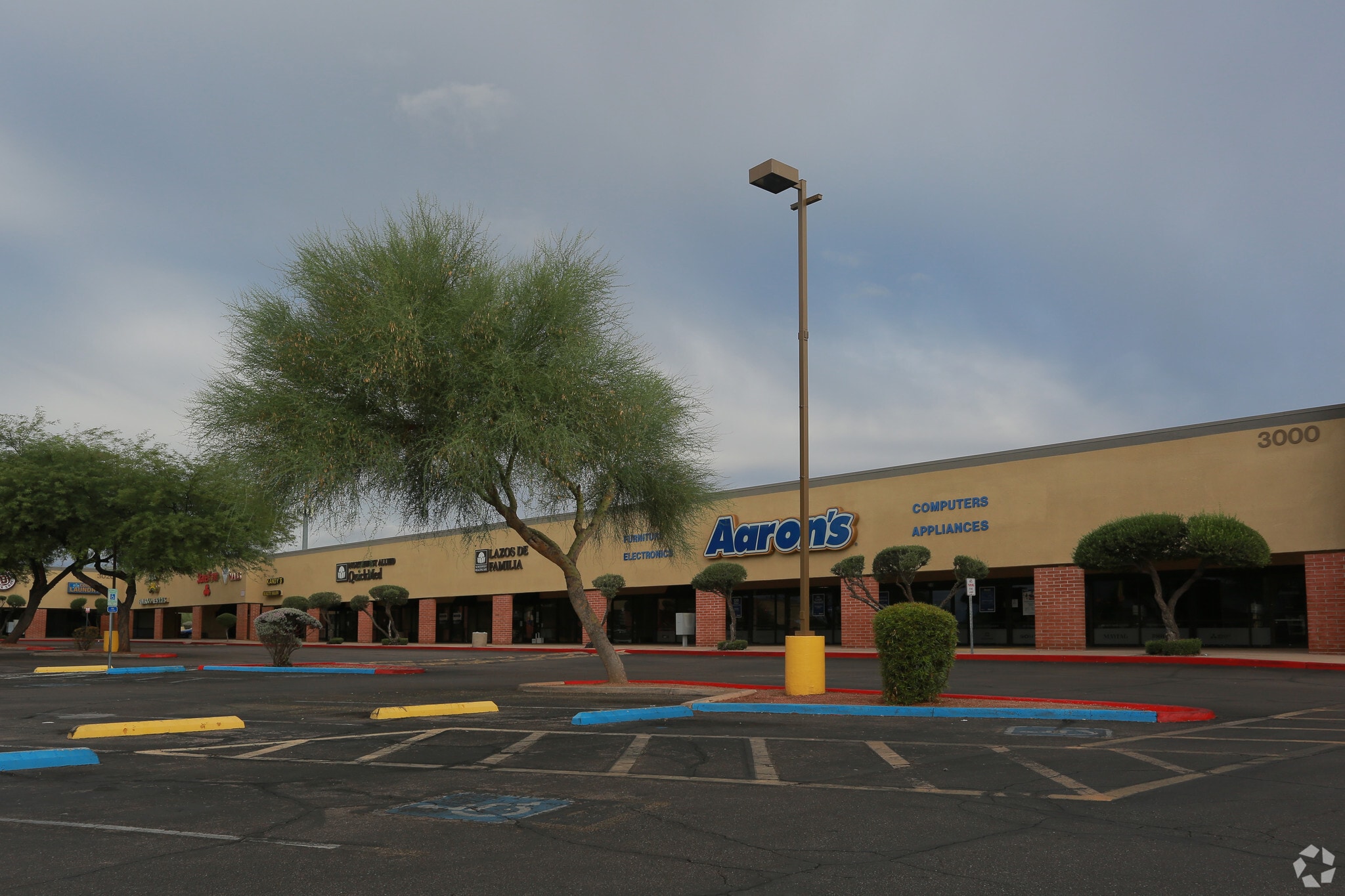 2900-3050 W Valencia Rd, Tucson, AZ for Rent