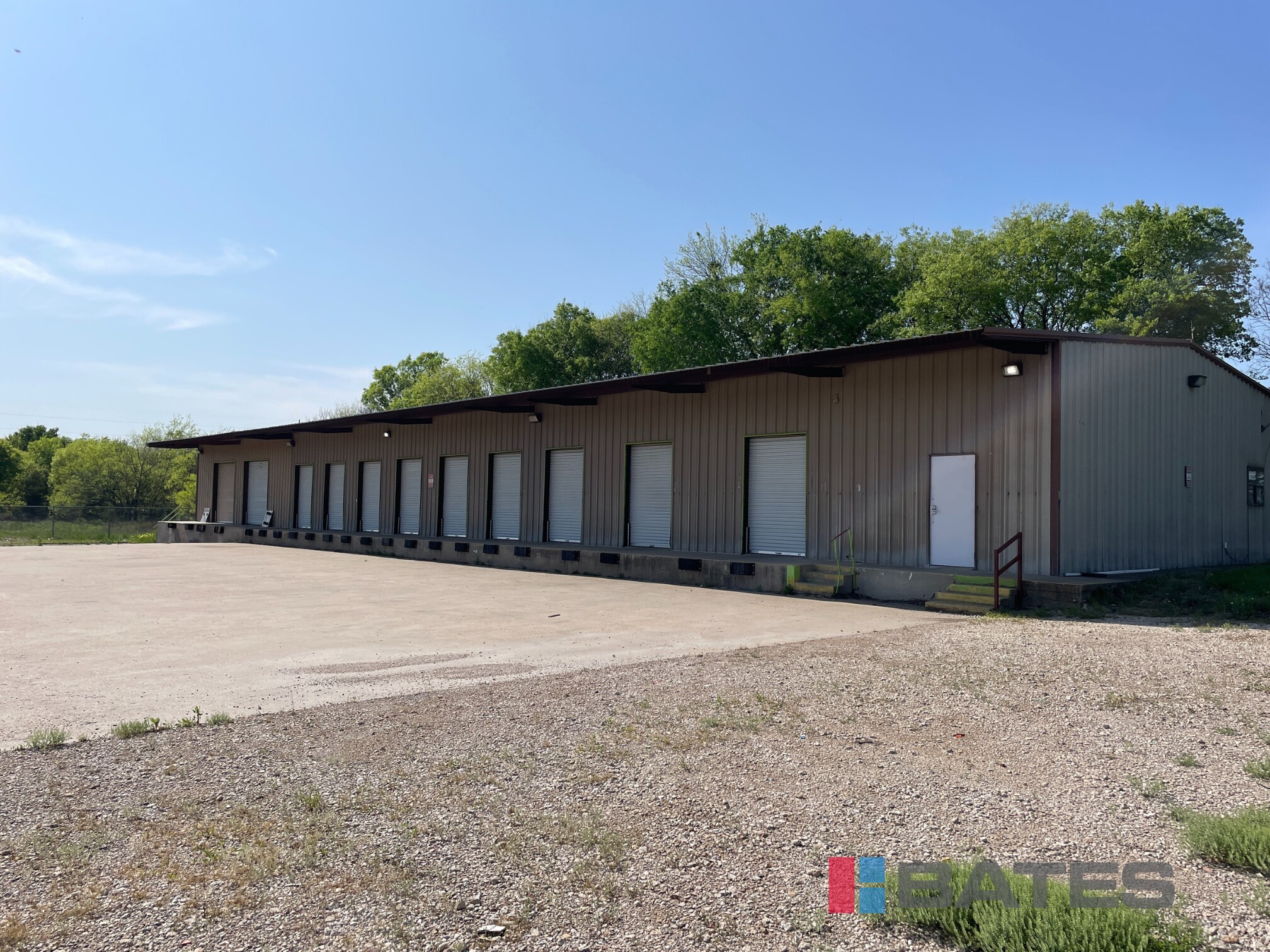 800 NW McKinney St, Rice, TX for Sale
