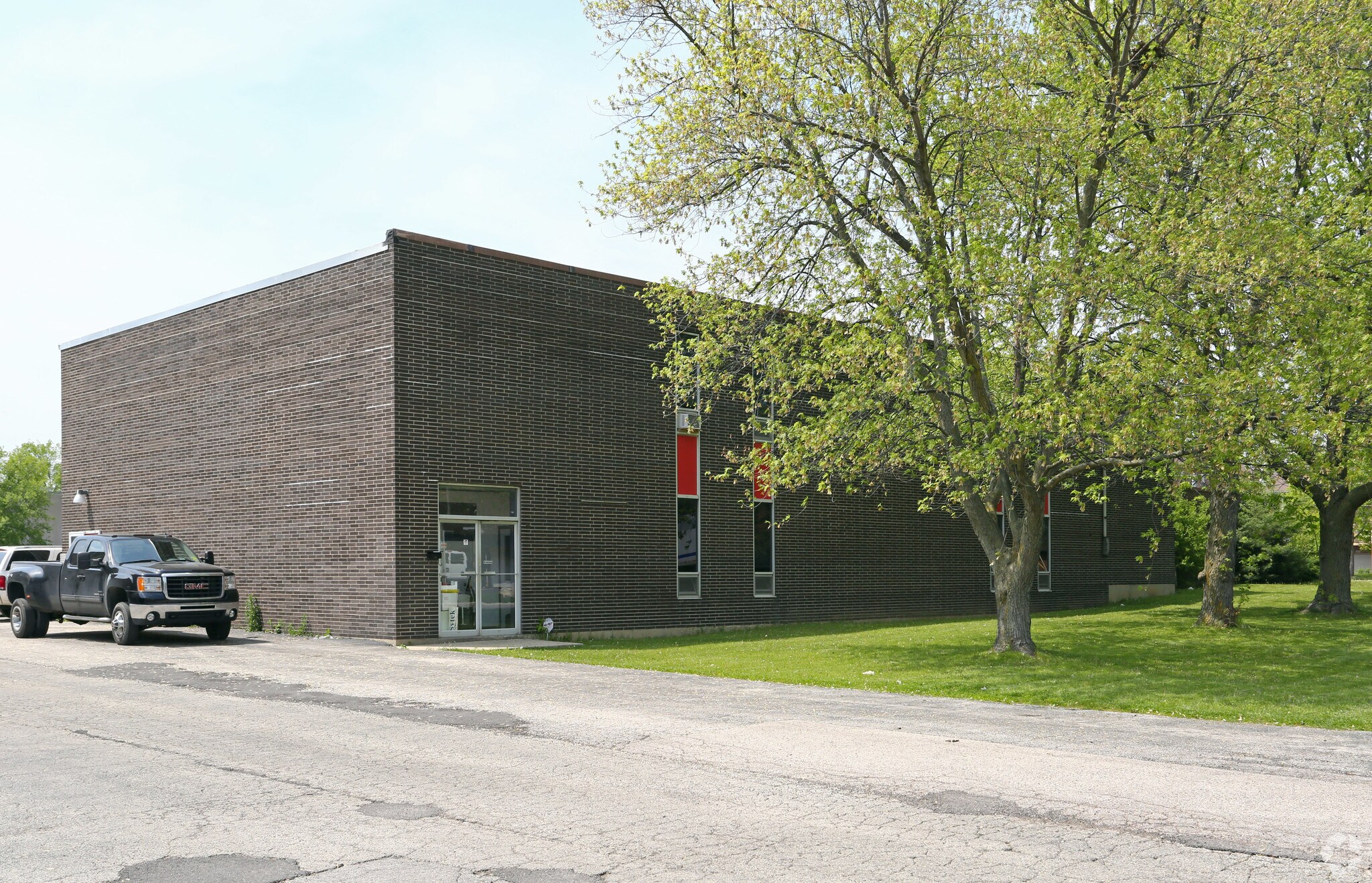 350 N Eric Dr, Palatine, IL for Sale