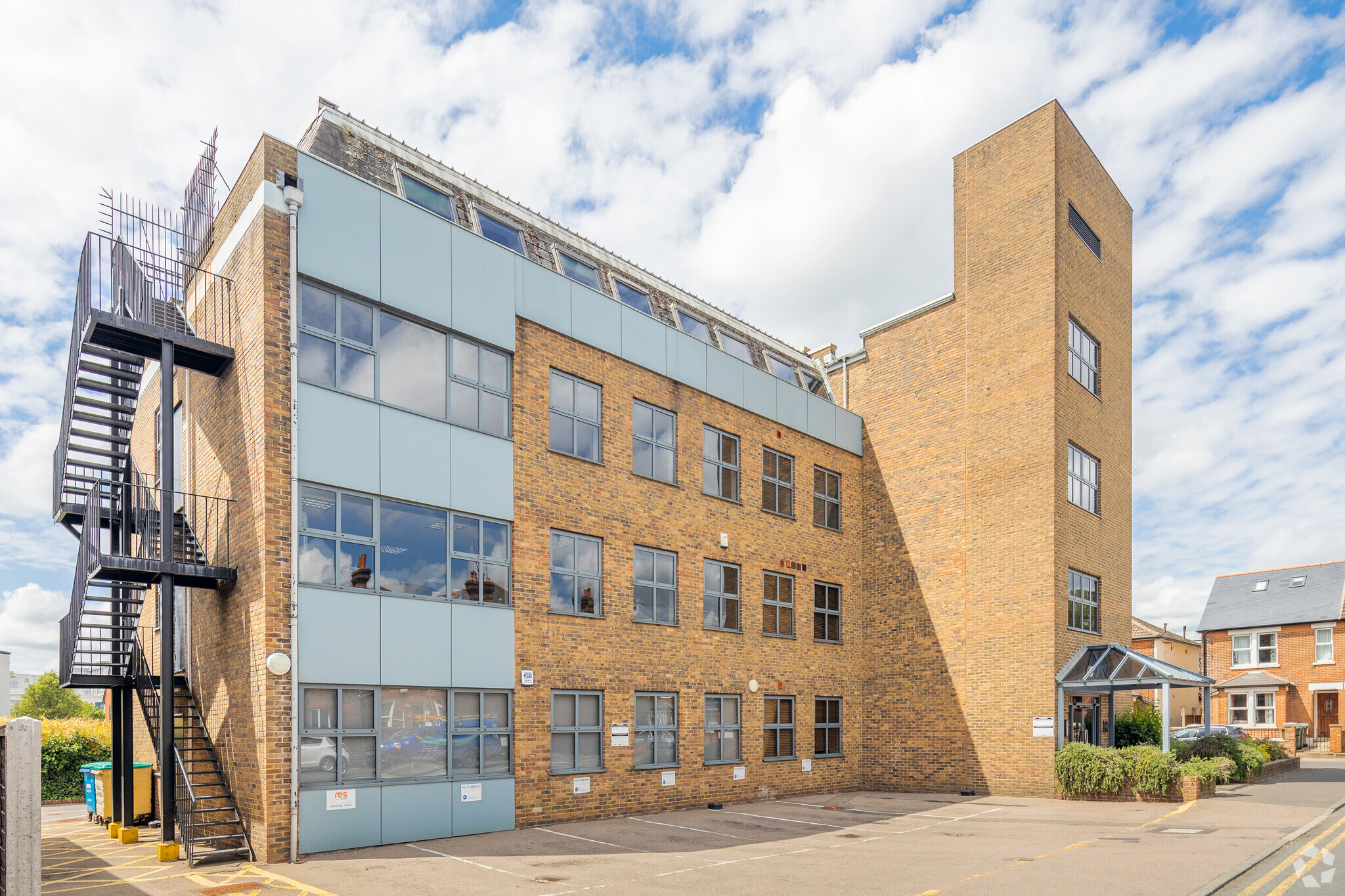 Leas Rd, Guildford, SRY for Rent