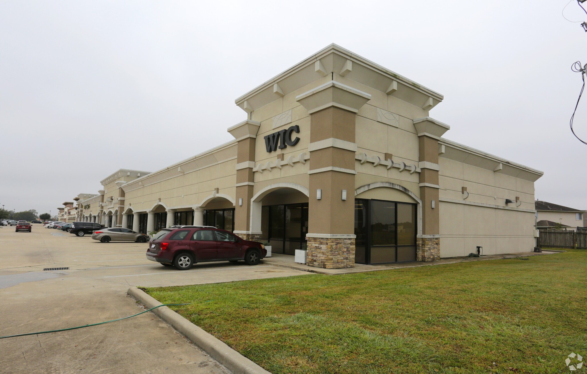 1720-1730 B F Terry Blvd, Rosenberg, TX for Rent