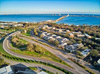 Gulf Breeze, FL undefined - 913 Gulf Breeze Pky