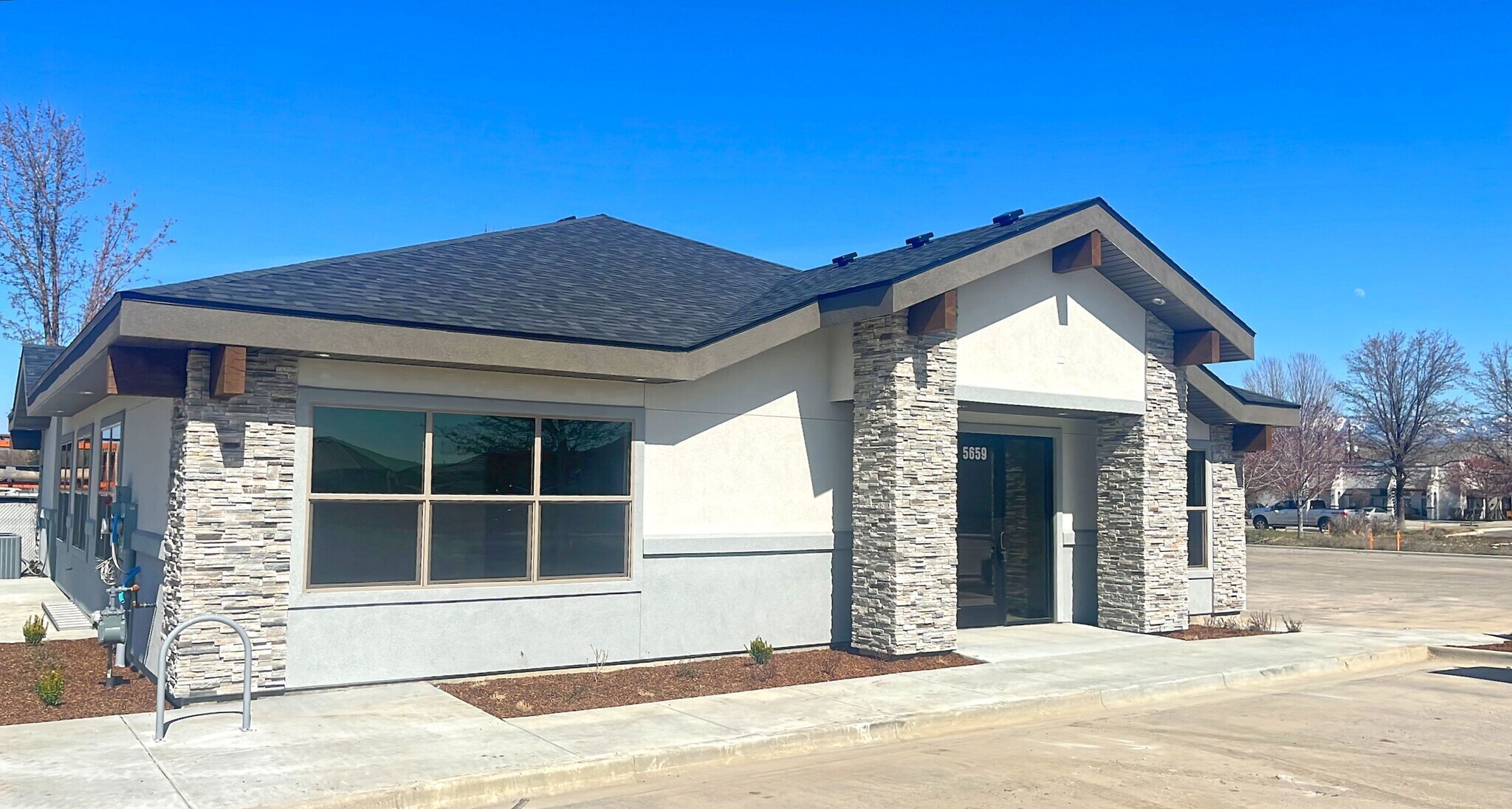 5659 N Glenwood St, Garden City, ID for Sale