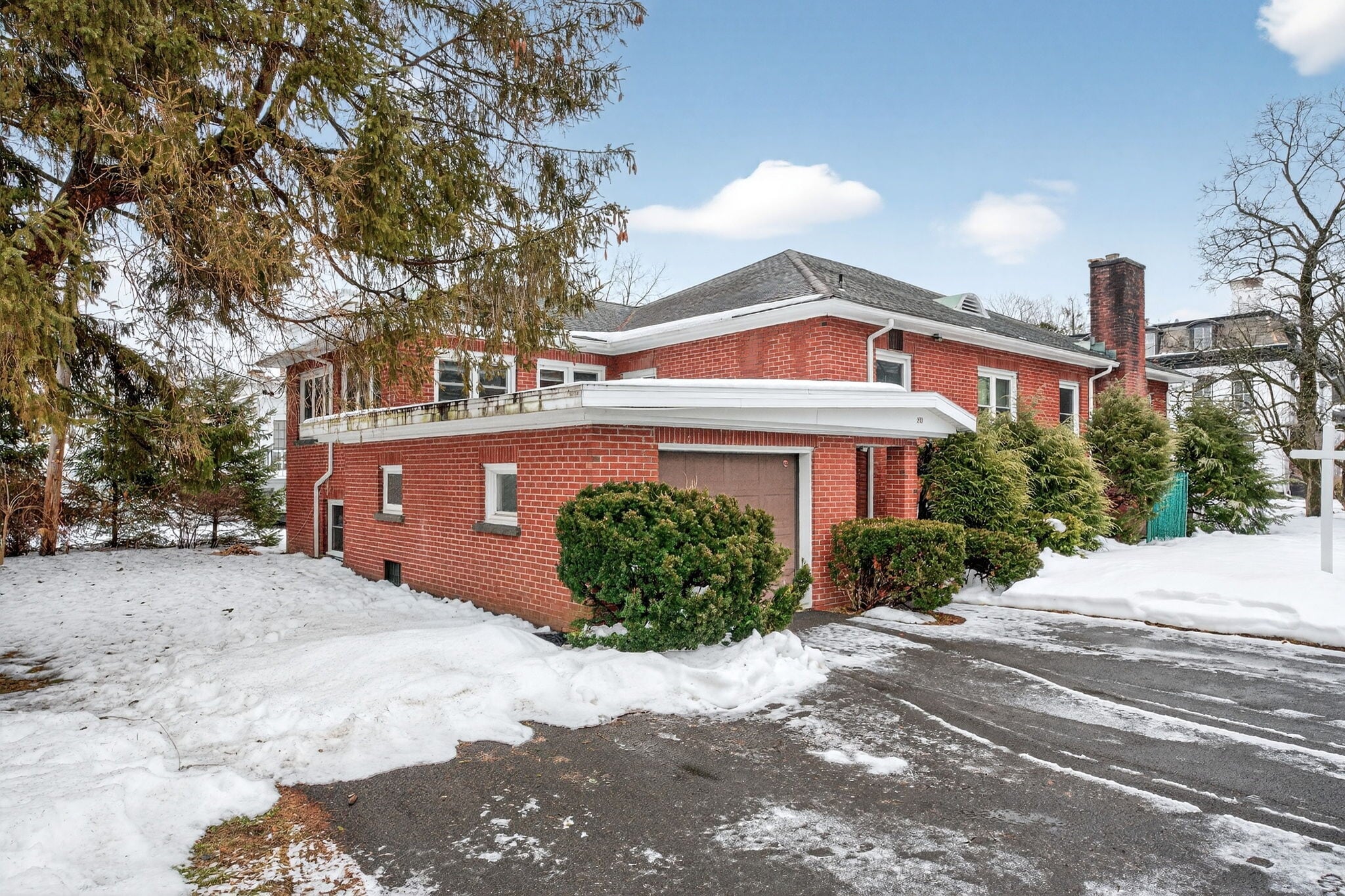 111 Maiden Ln, Kingston, NY for Sale