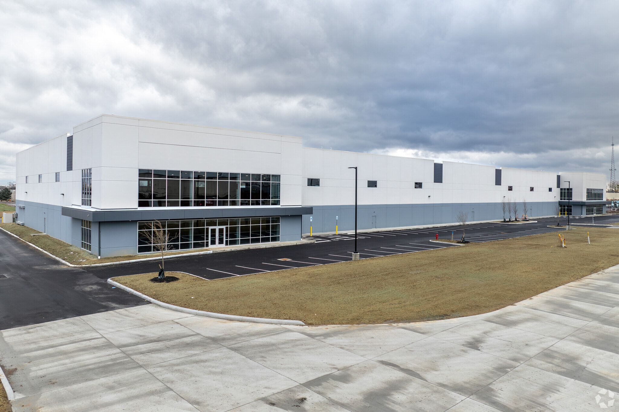 900 Distribution Dr, Columbus, OH for Rent