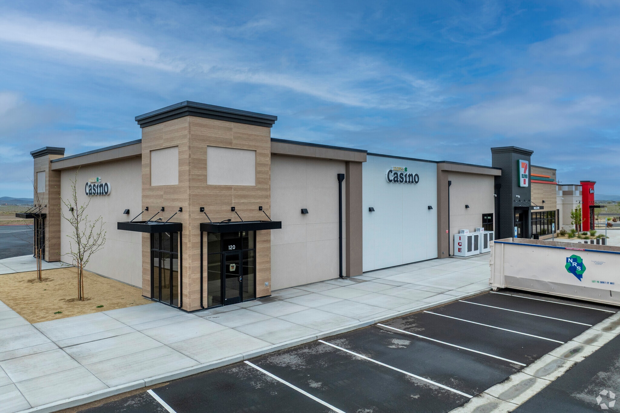 32000 Opal Ave, Silver Springs, NV for Rent