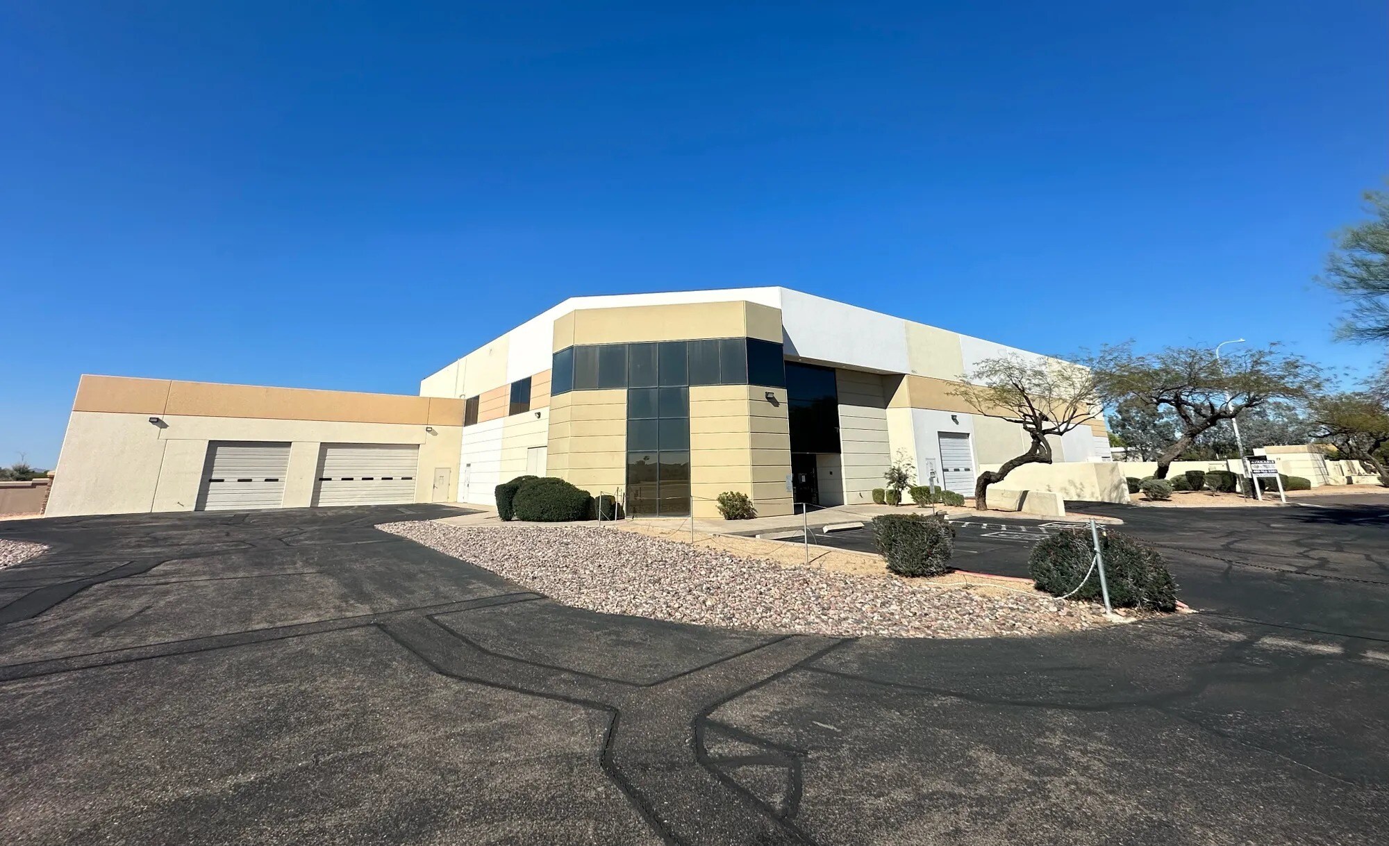 4140 W Mercury Way, Chandler, AZ for Sale