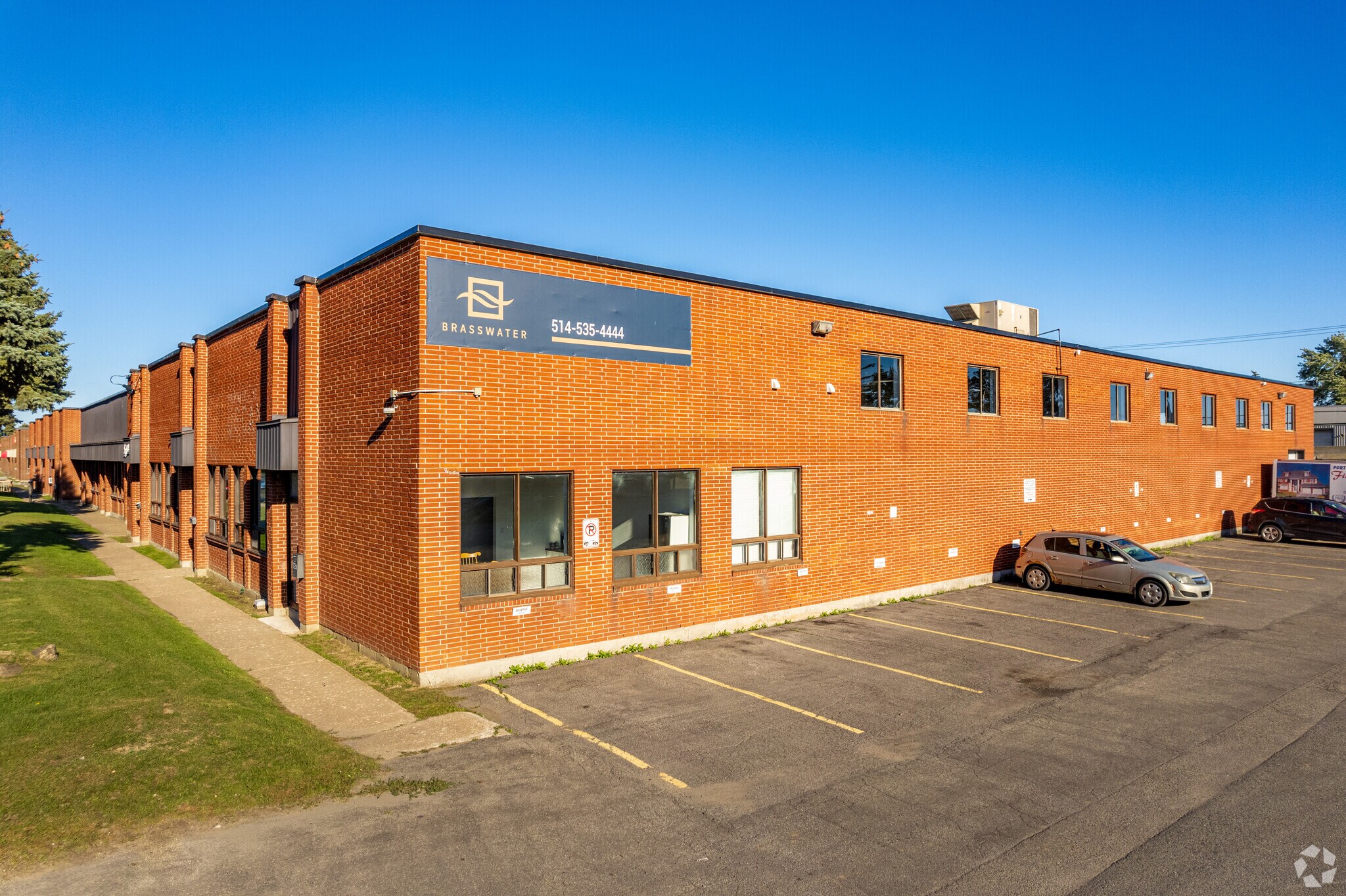72 Boul Brunswick, Pointe-claire, QC for Rent