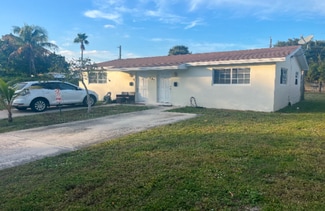 Boynton Beach, FL Apartments - 203 SE 4th Ave