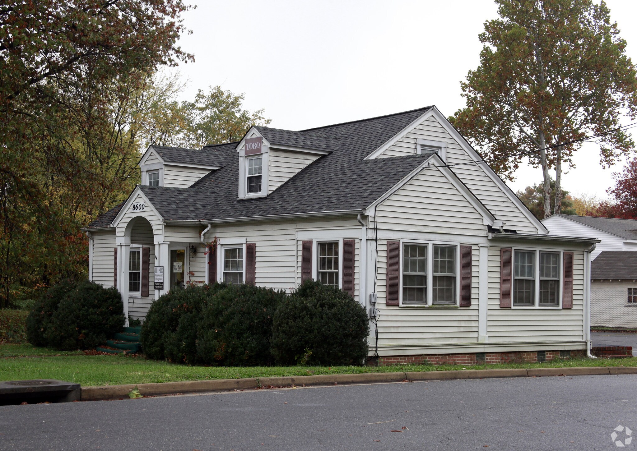 8600 Richmond Hwy, Alexandria, VA for Sale