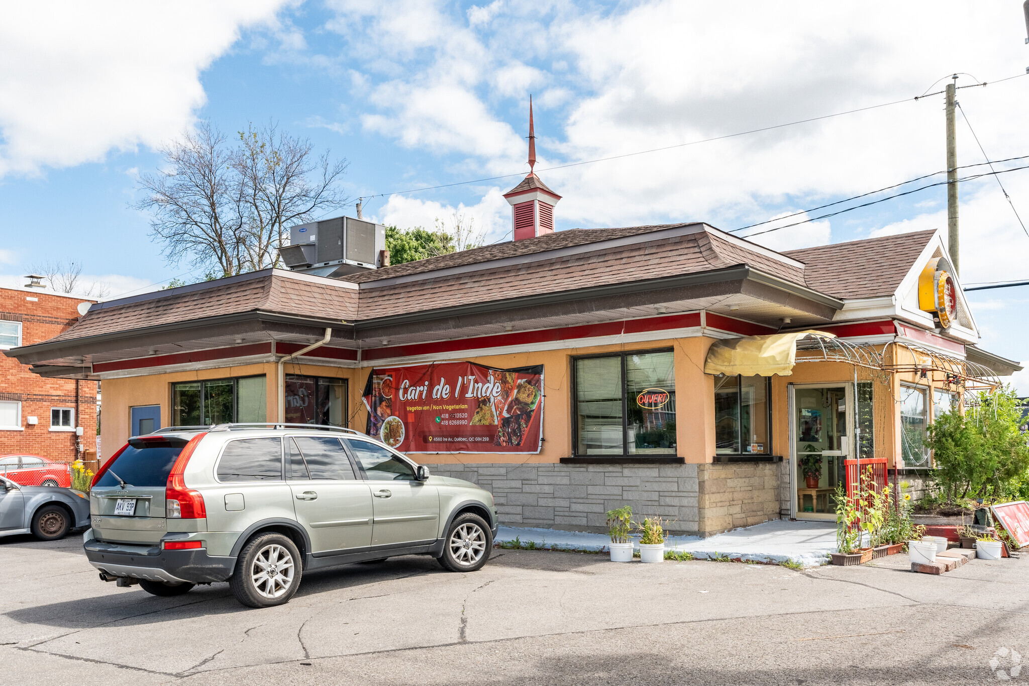 4560 Av 1Re, Québec, QC for Sale