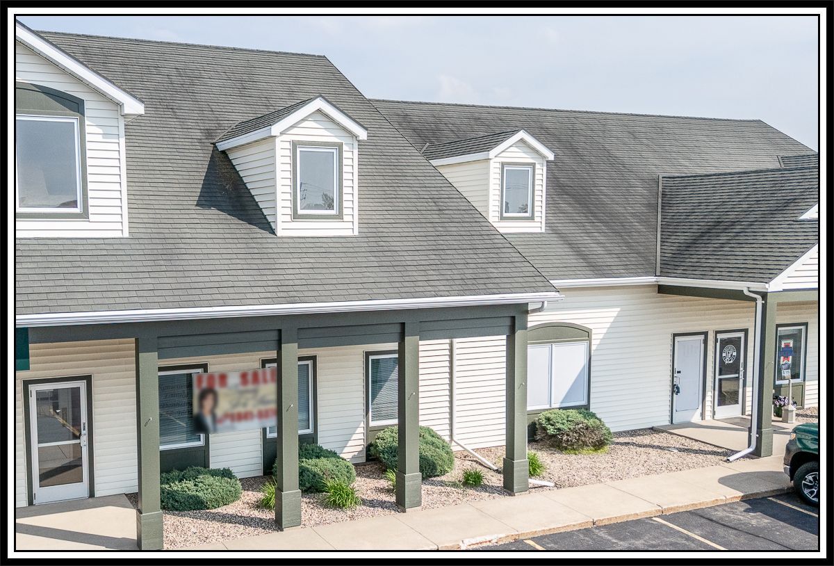 W7003 Parkview Dr, Greenville, WI for Sale