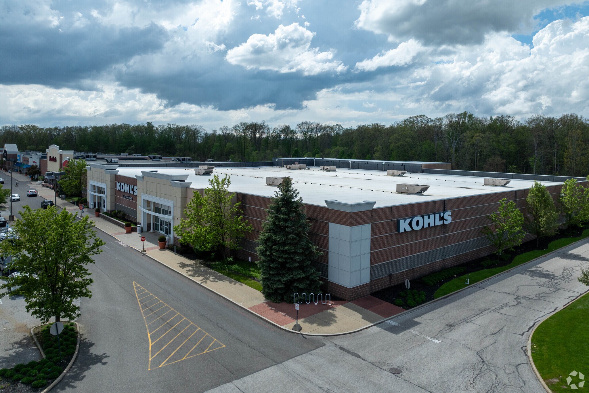7055-7205 N Aurora Rd, Aurora, OH for Rent