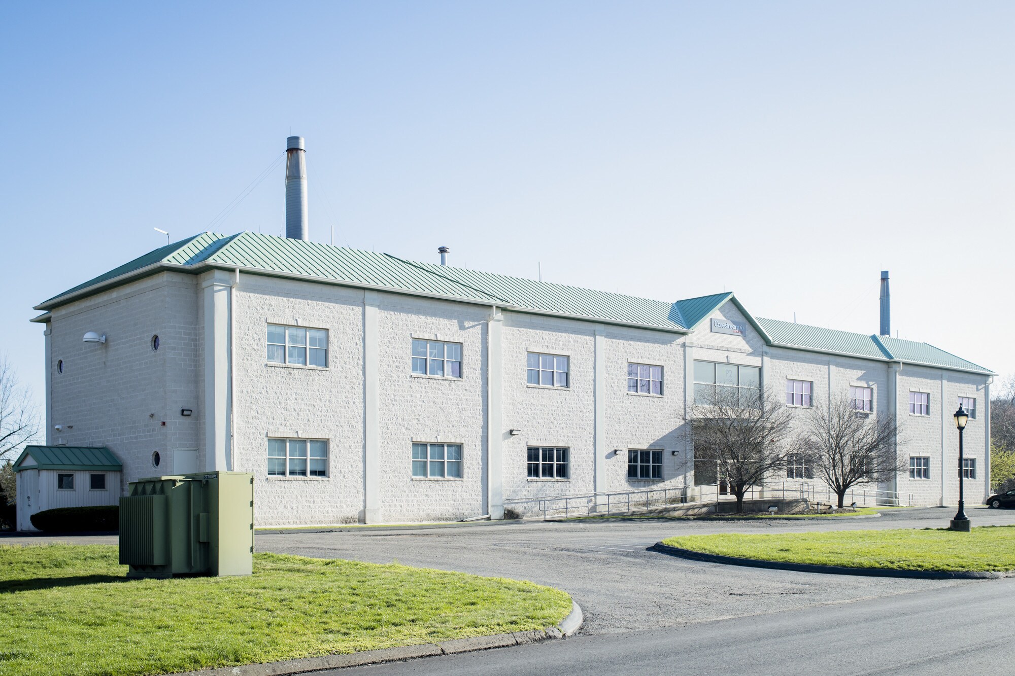 4 Research Dr Woodbridge, CT 06525 Flex Property for Lease on