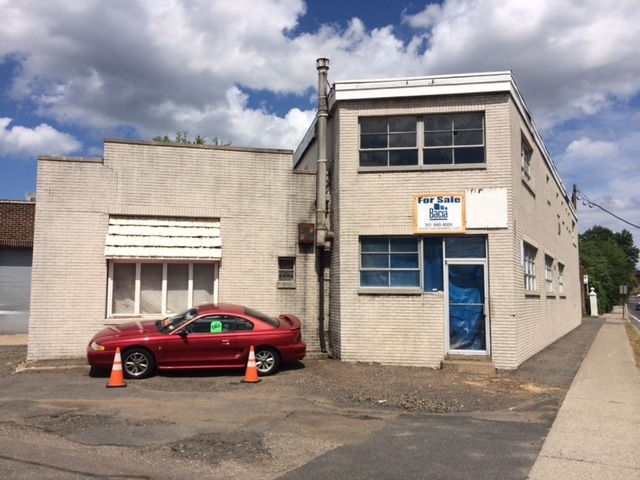 80 Saddle River Rd, South Hackensack, NJ for Rent
