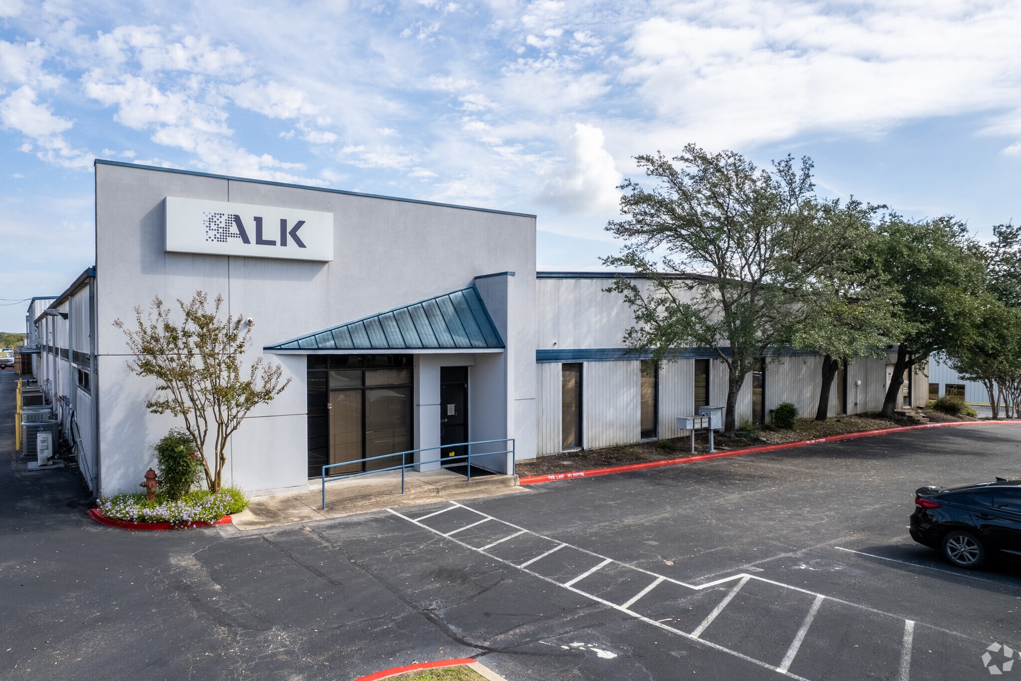 1700 Royston Ln, Round Rock, TX for Sale