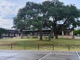 Canyon Lake, TX Hospitality - 2386 Colleen Dr