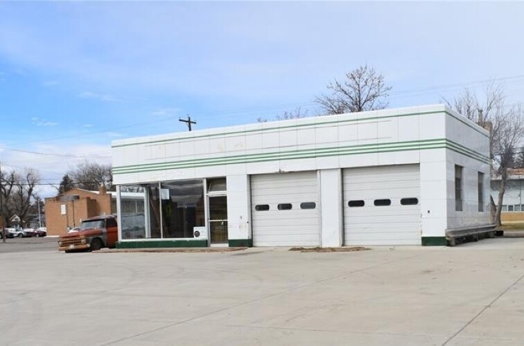 216 S Main St, Conrad, MT for Sale
