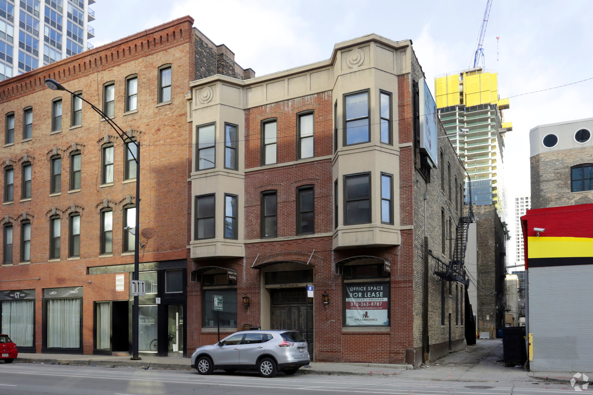 162 W Grand Ave, Chicago, IL for Rent