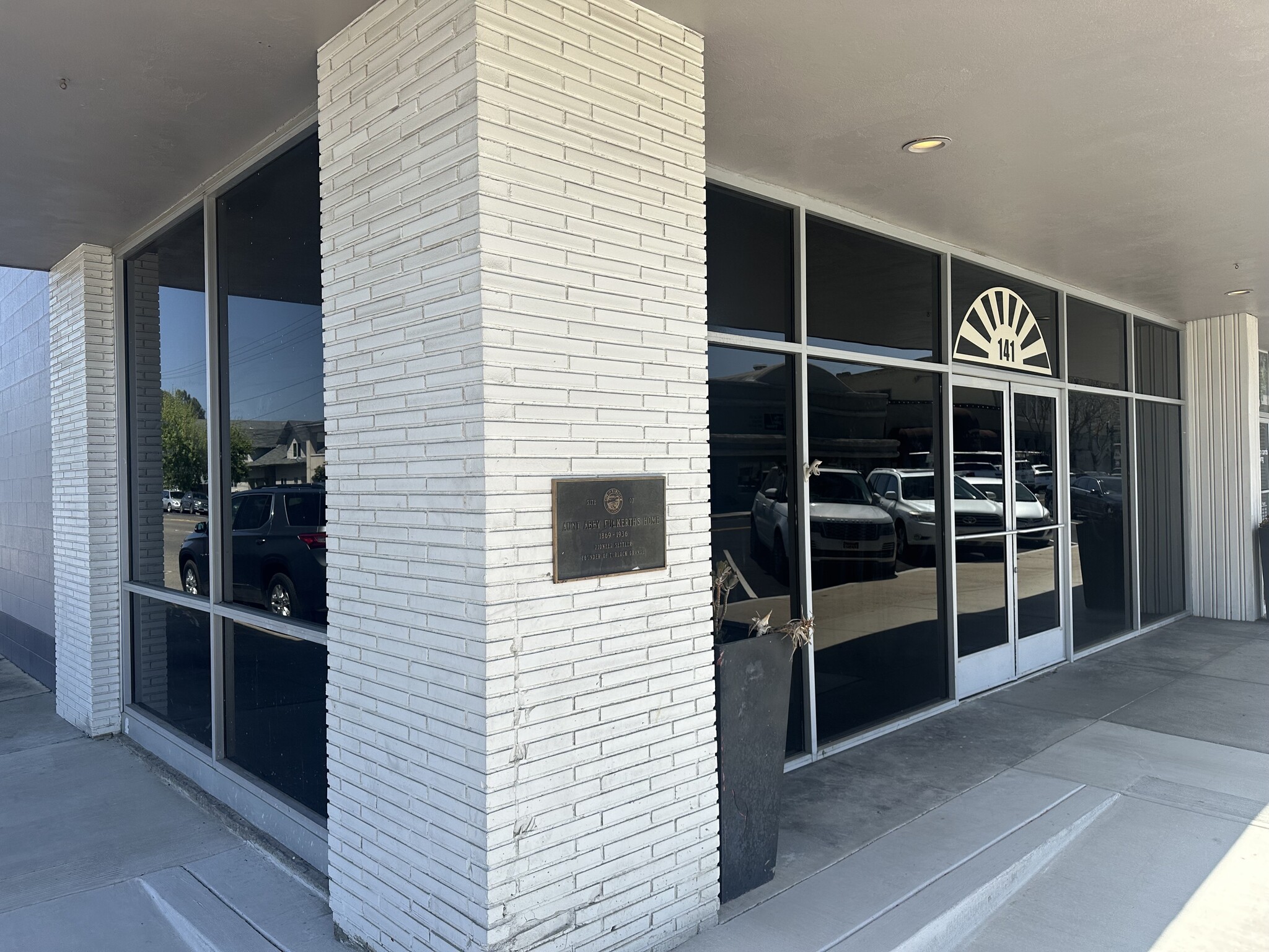135-141 N Center St, Turlock, CA for Rent