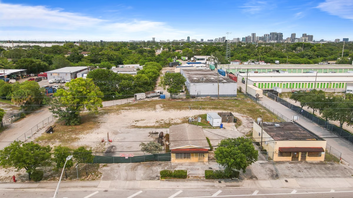 700 NW 27th Ave, Fort Lauderdale, FL for Rent