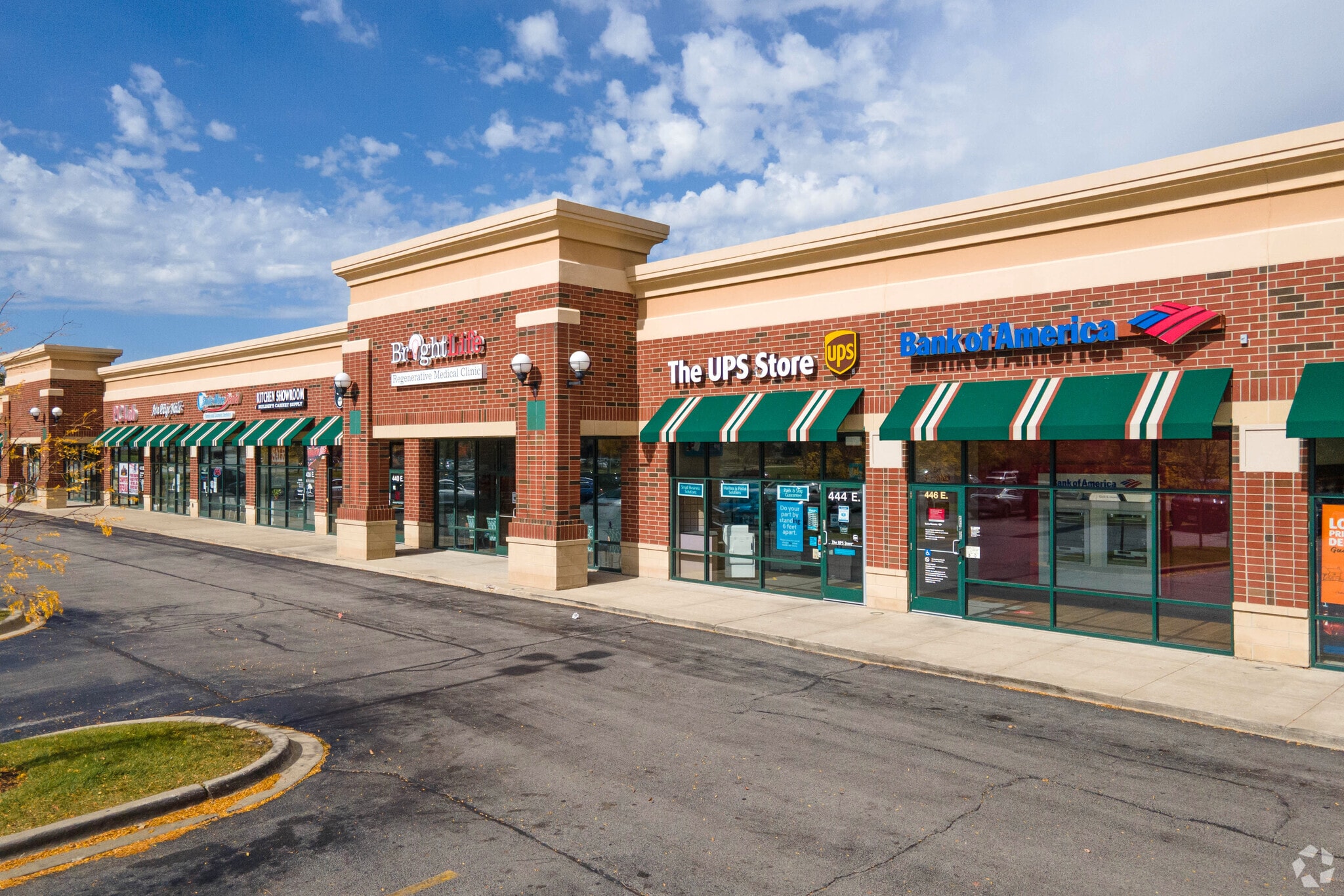 400-450 E Roosevelt Rd, Lombard, IL for Rent
