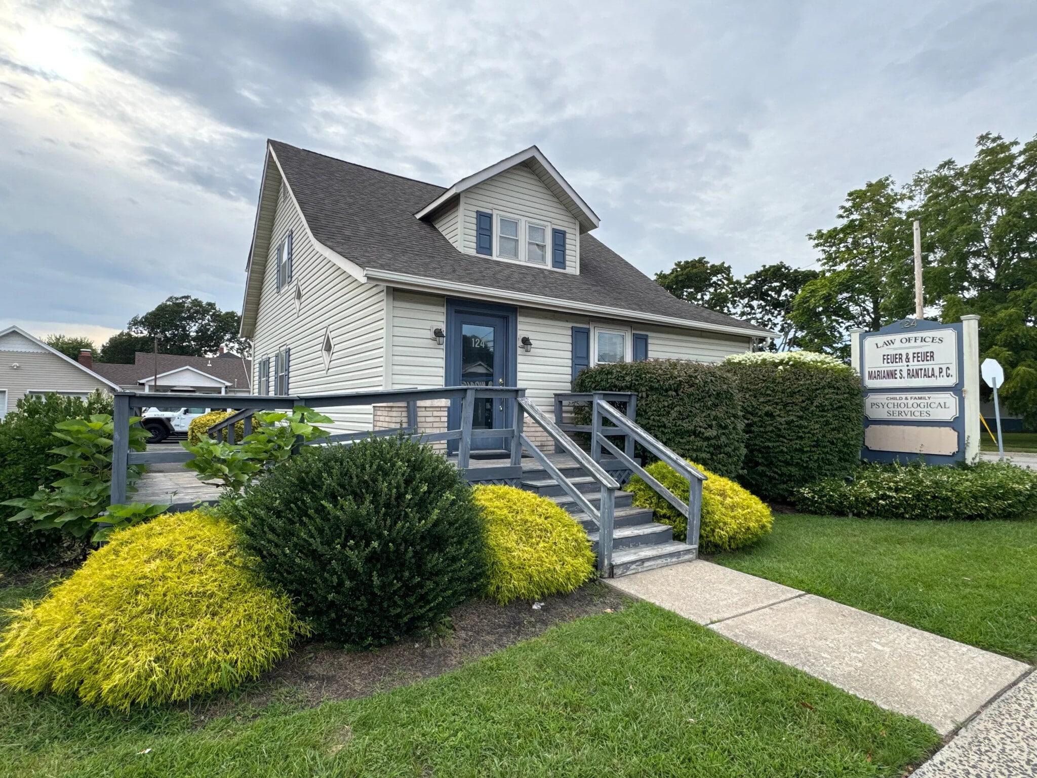 124 Medford Ave, Patchogue, NY for Sale