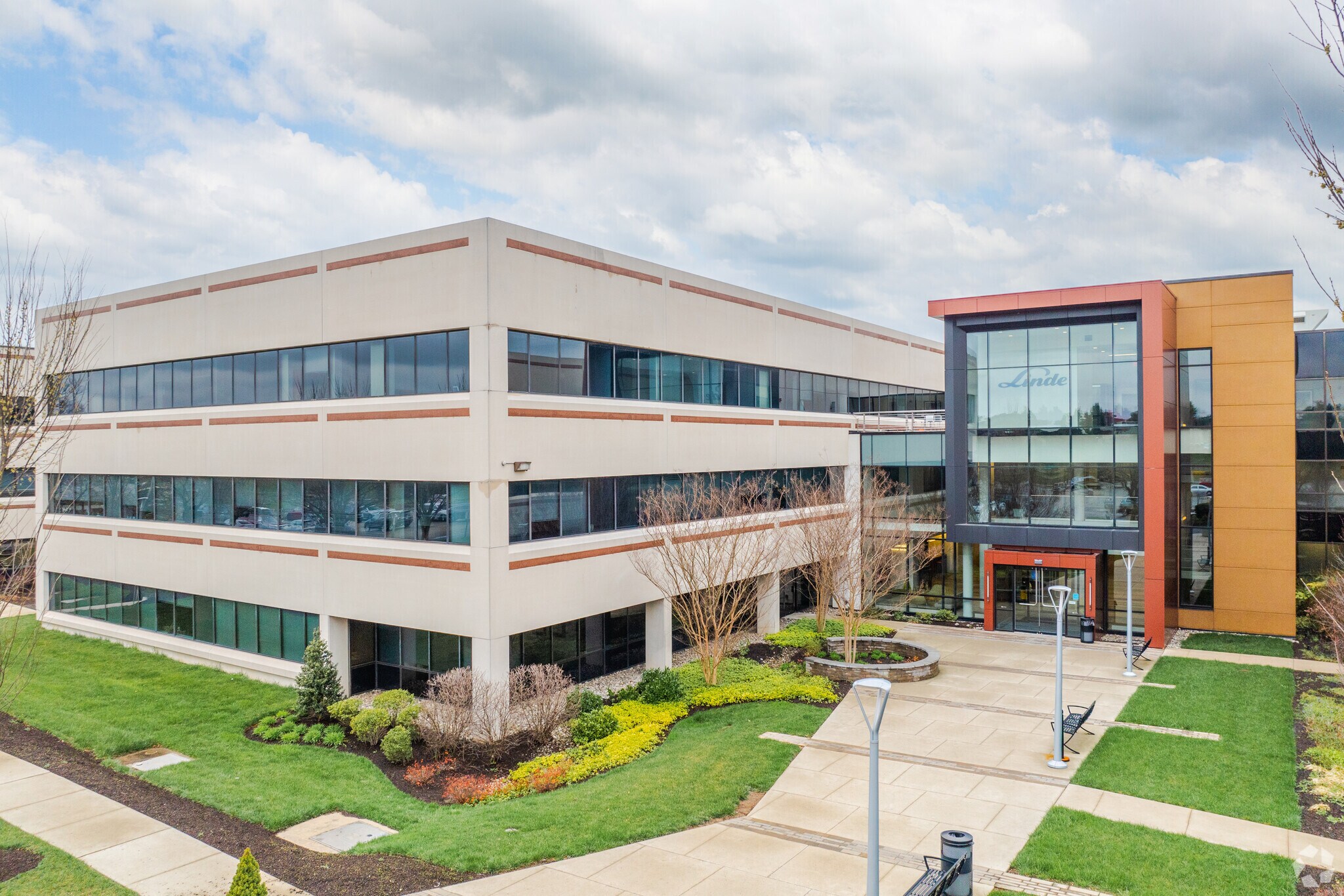 325 Sentry Pky E, Blue Bell, PA for Rent
