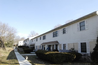 Blue Bell, PA Apartments - 2101-2110 Whitpain Hls