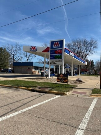 Belvidere, IL Convenience Store - 817 N State St
