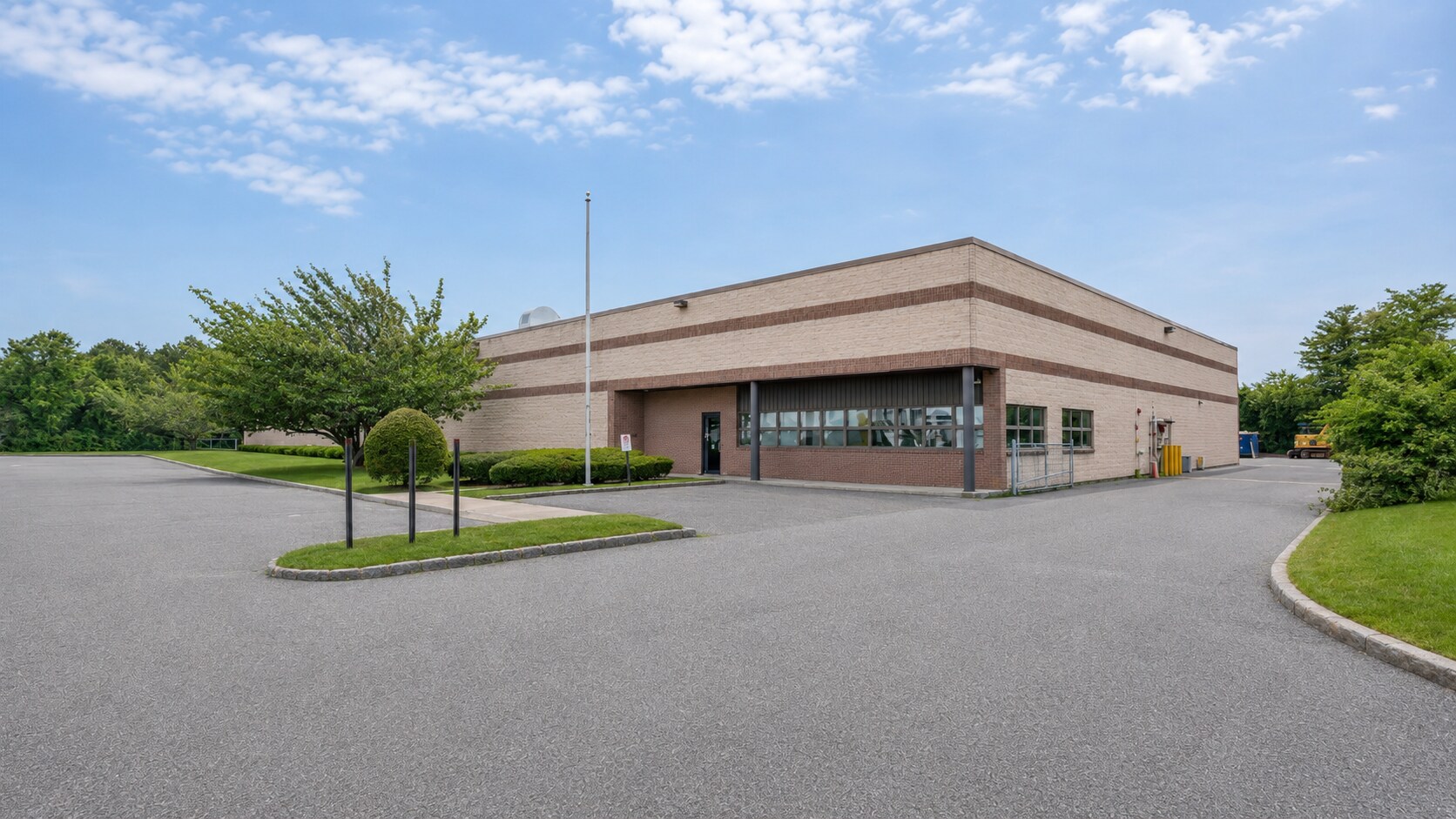 50 Haynes Ct, Ronkonkoma, NY for Rent