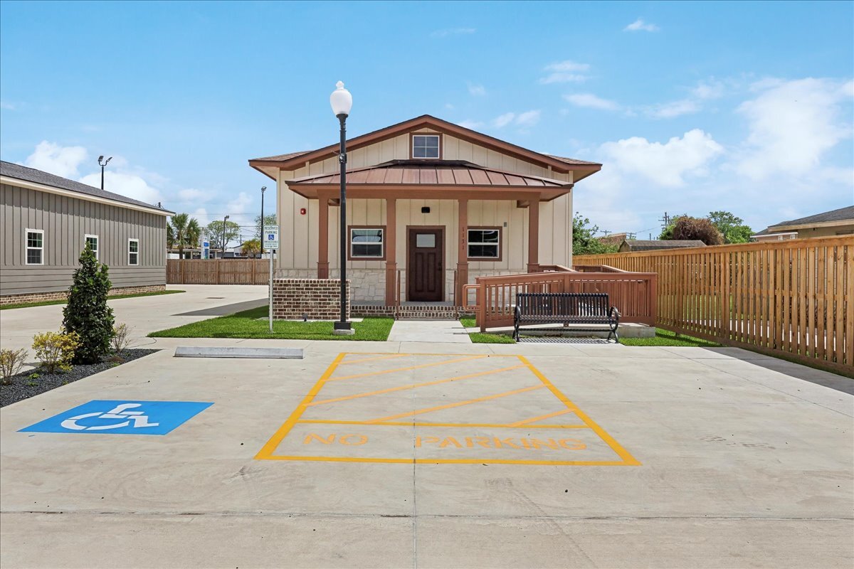 1131 Atlanta Ave, Nederland, TX for Sale