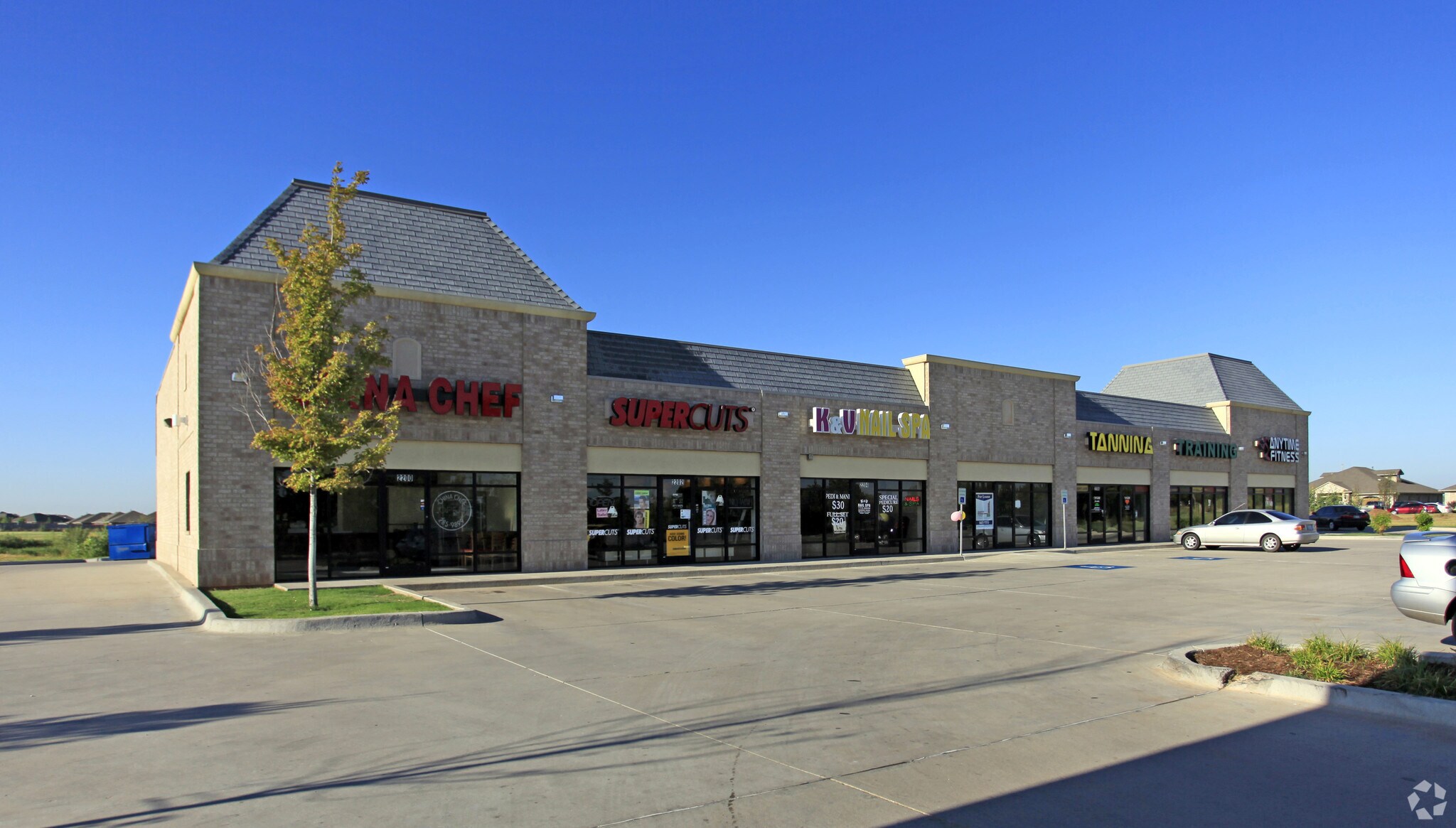 22002206 NW 164th St Edmond, OK 73013 Shopping Center