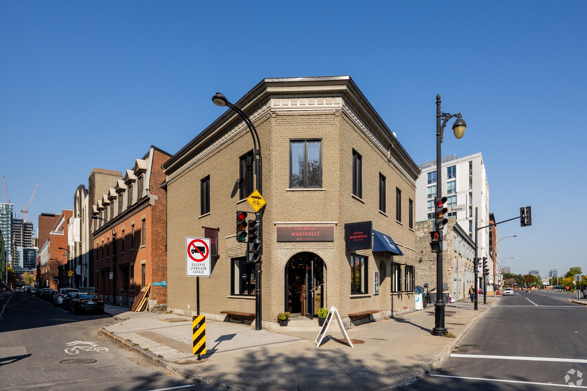 755-759 Rue De La Commune E, Montréal, QC for Rent