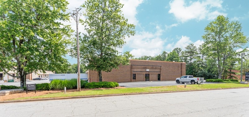 990 Norcross Industrial Ct, Norcross, GA for Rent