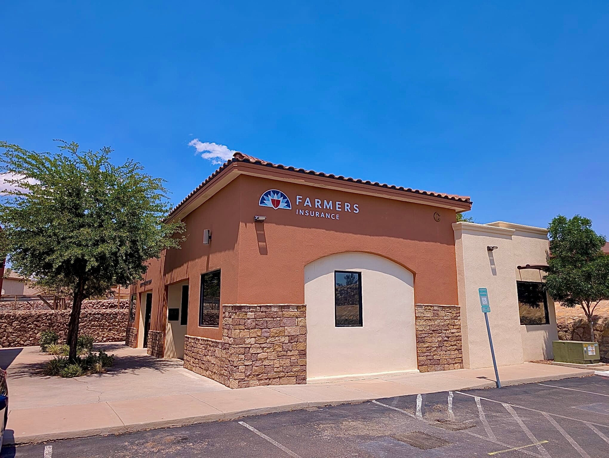 545 E Redd Rd, El Paso, TX for Sale