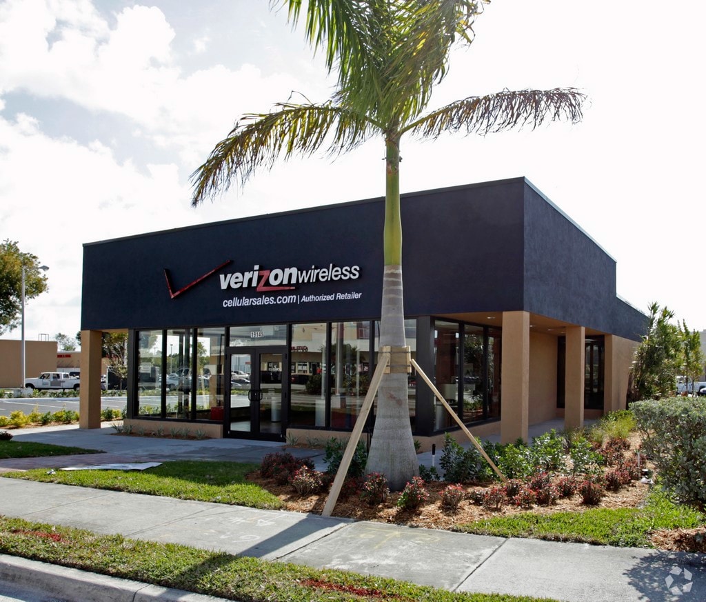 19101 S Dixie Hwy, Miami, FL for Rent