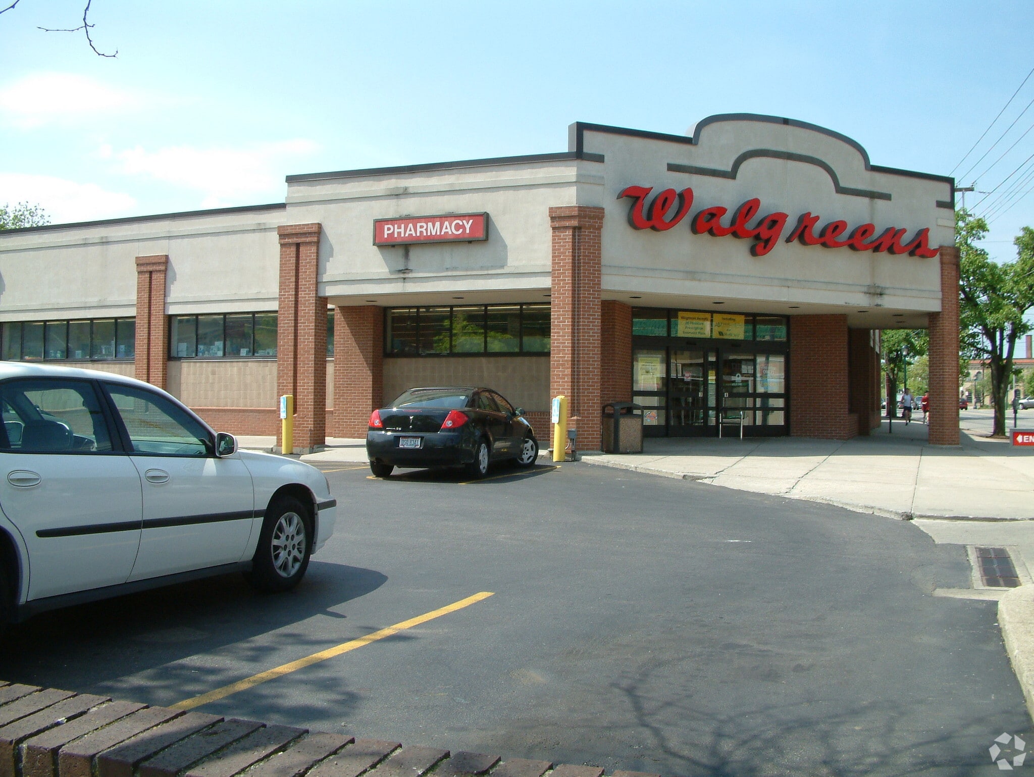 6204 Montgomery Rd, Cincinnati, OH for Rent
