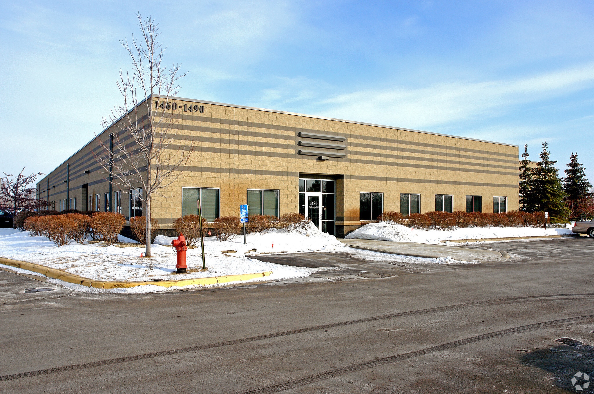 1460-1490 Lake Dr W, Chanhassen, MN for Rent