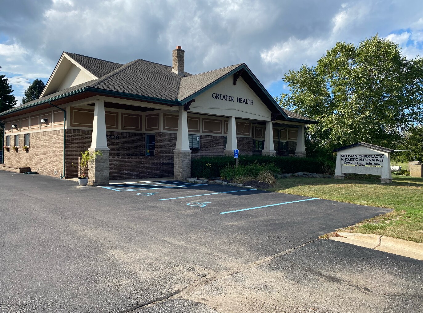 2400 Union Lake Rd, Commerce Township, MI for Rent