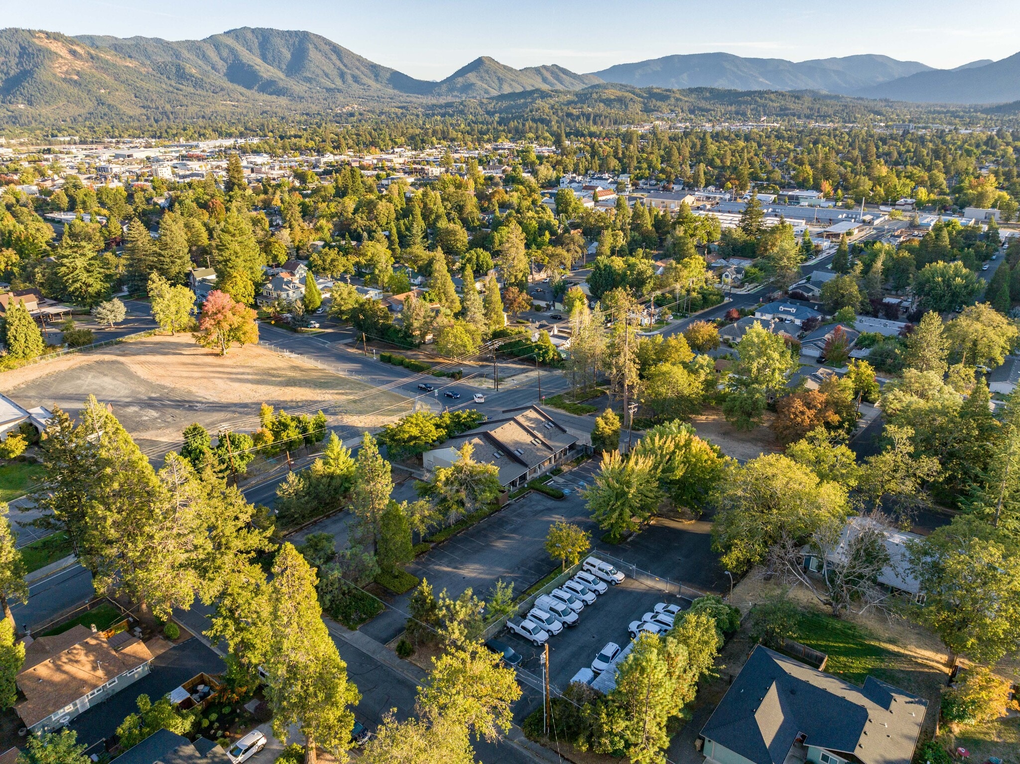 700 NW Dimmick St, Grants Pass, OR for Sale