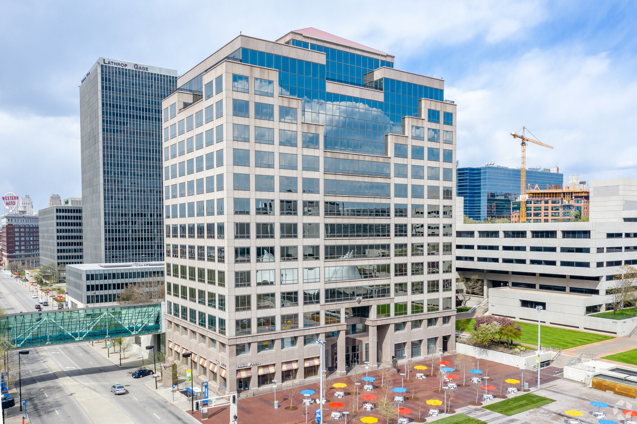 2405 Grand Ave, Kansas City, MO for Rent