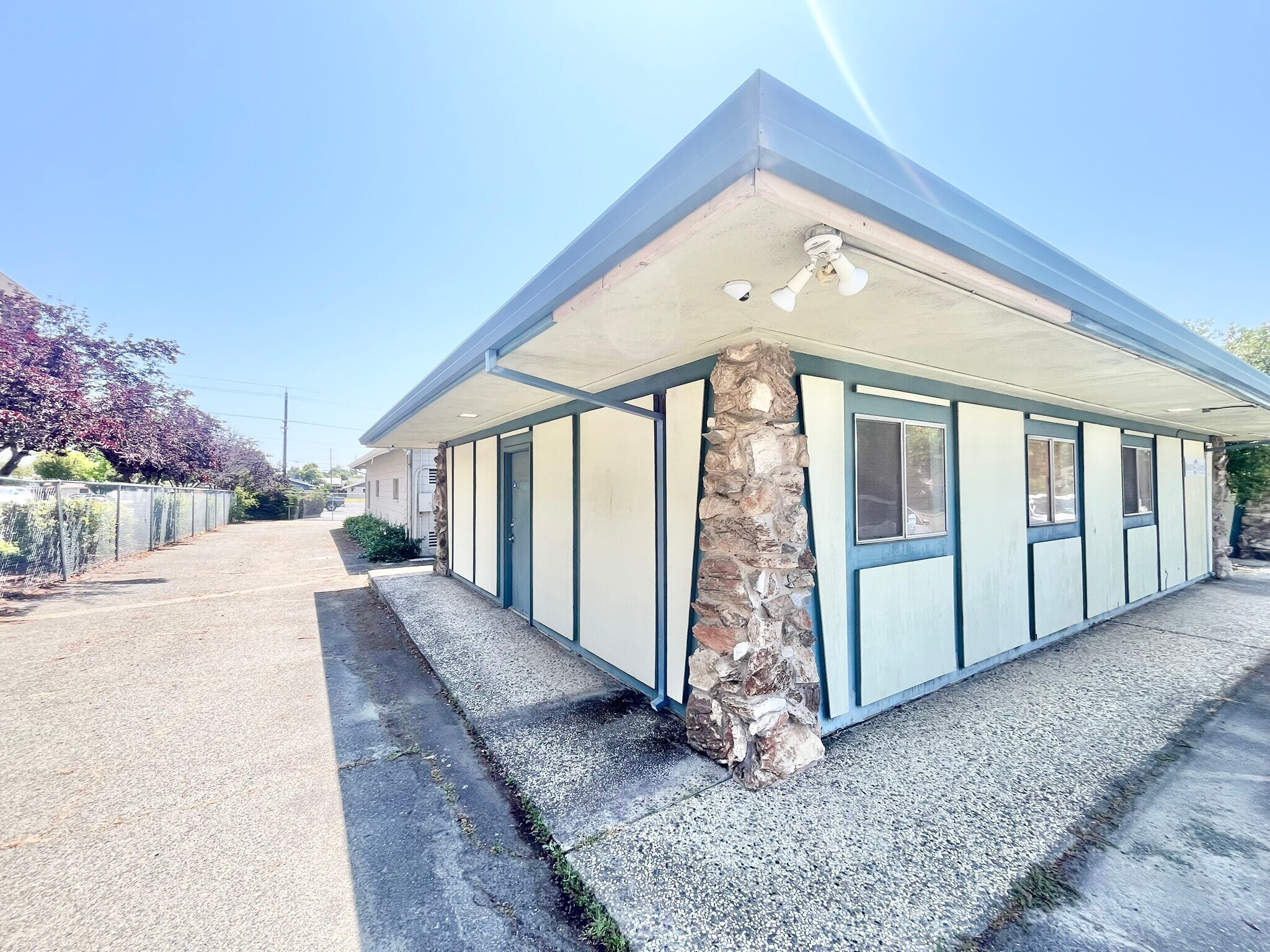 1137 Smith Ln, Roseville, CA for Sale